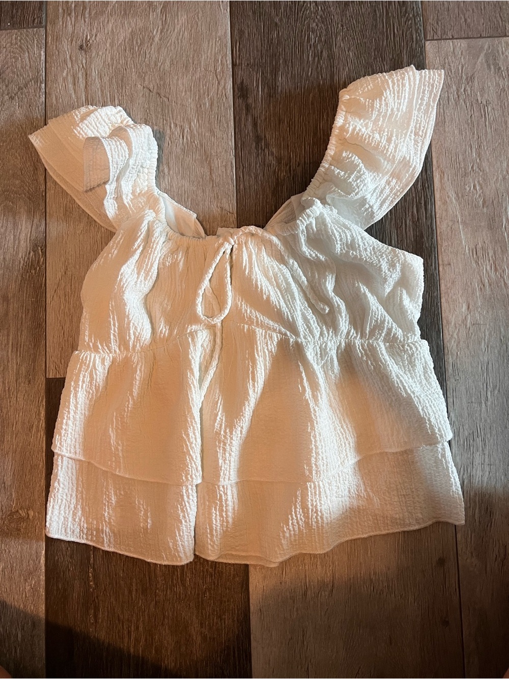 Women’s White Ruffled Flutter Sleeve Top